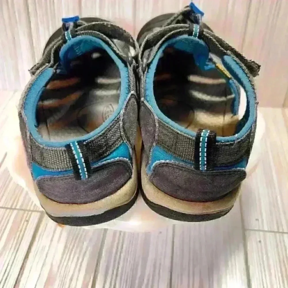 Keen Newport H2 Sandals Waterproof kids closed-toe sandal blue/grey youth size 5